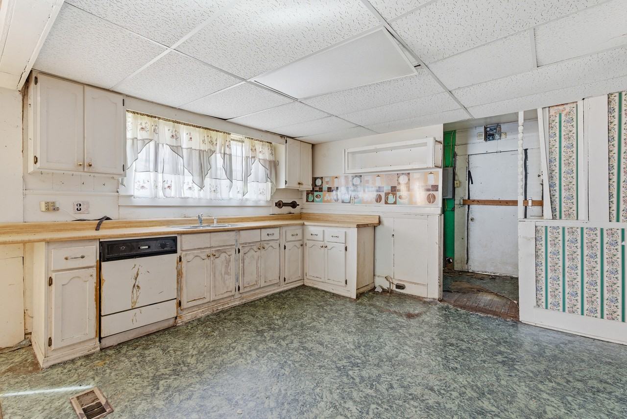 3332 Walnut Ave Sw #1 - Photo 7 of 29