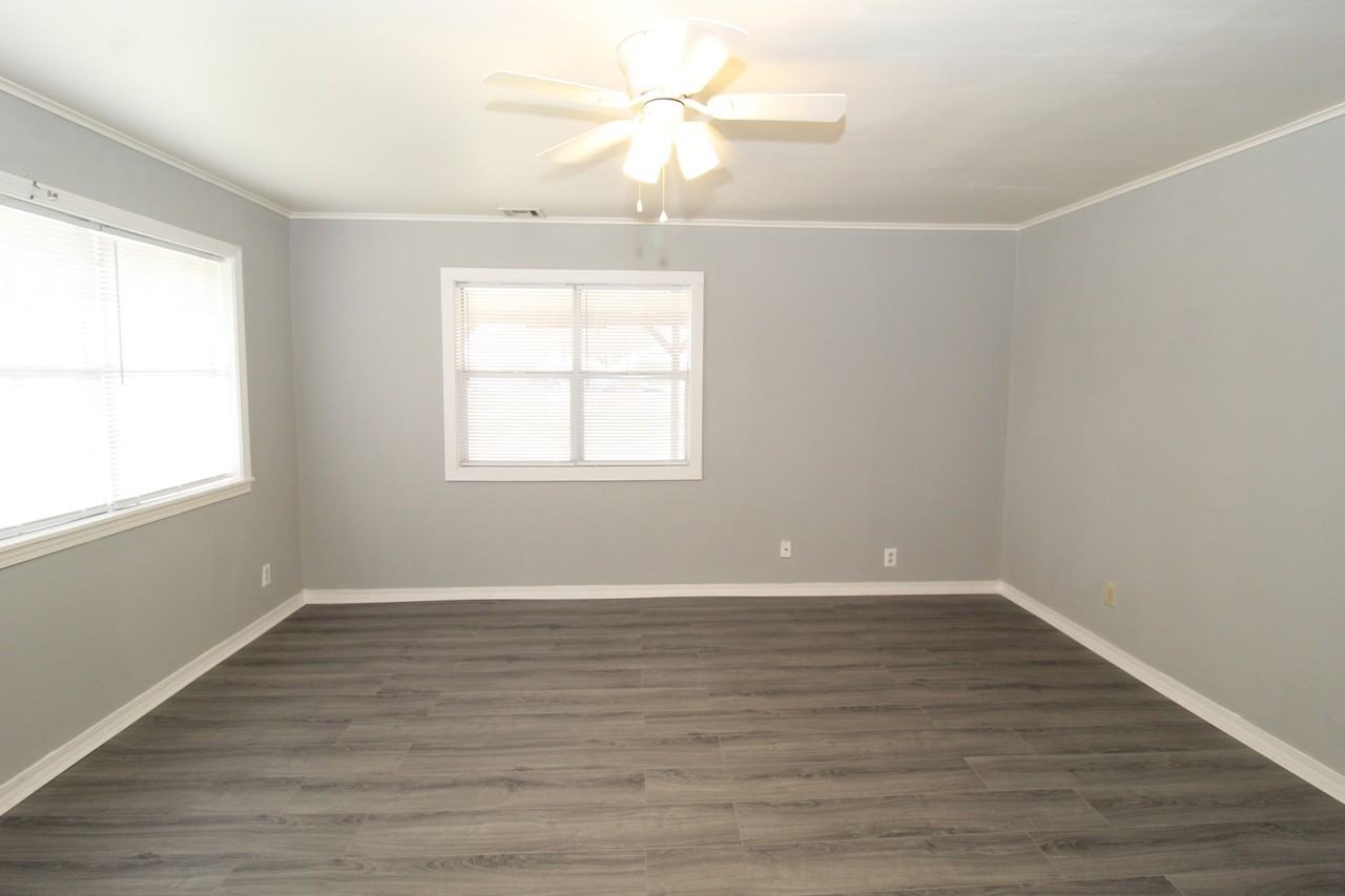 2418 W Wedington Dr #1 - Photo 7 of 23