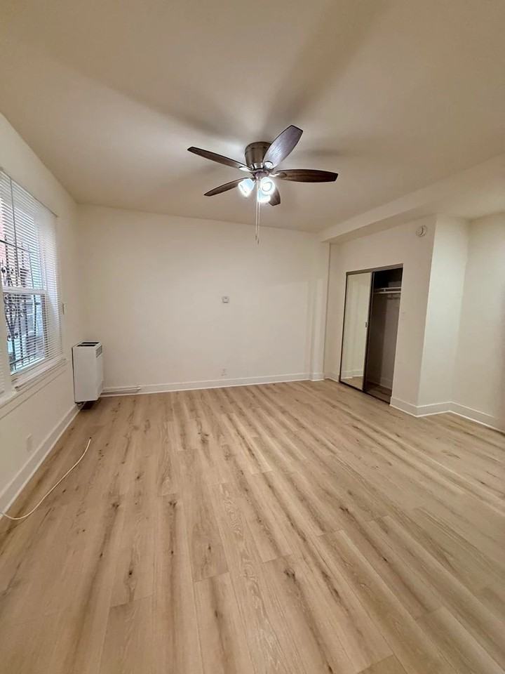 3057 Leeward Avenue, - Photo 3 of 42