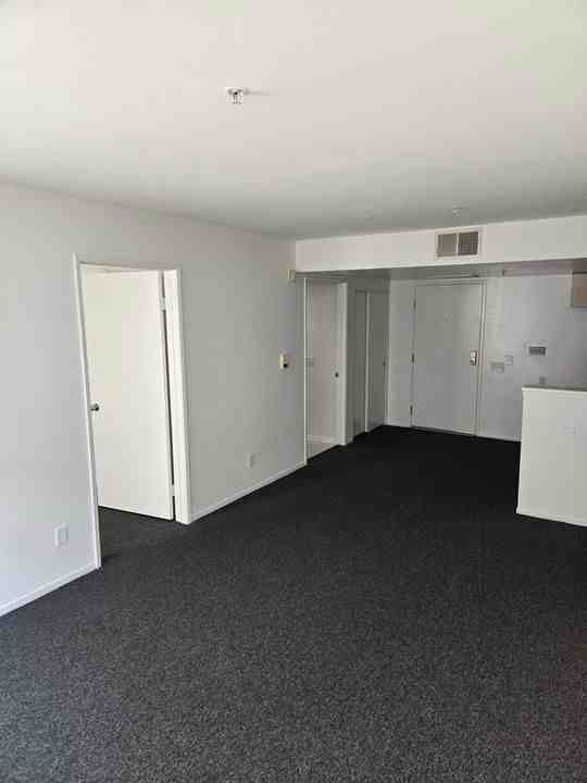 1144 12th Street - Photo 3 of 50