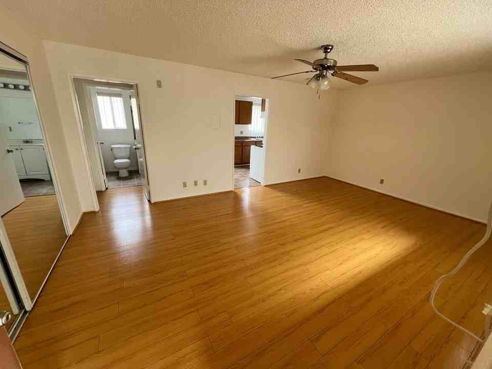 3671 Veteran Avenue, - Photo 6 of 46