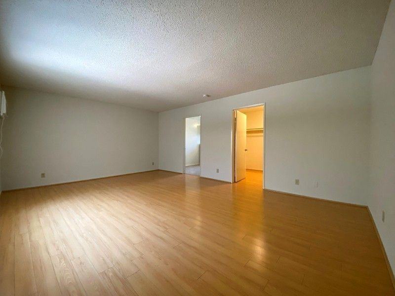 3671 Veteran Avenue, - Photo 5 of 50