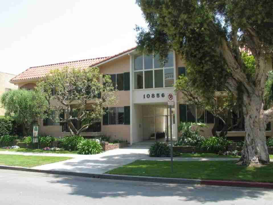 10856 Rose Avenue, - Photo 2 of 50