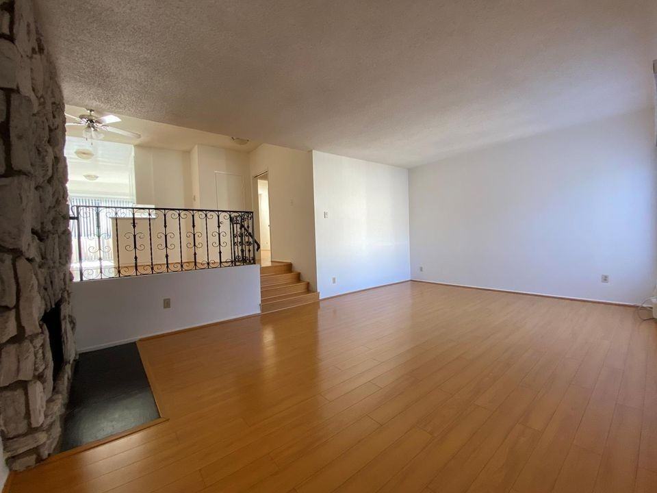 10856 Rose Avenue, - Photo 4 of 50