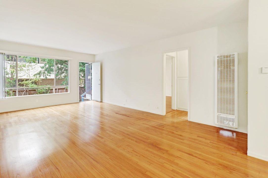 11660 Chenault Street, - Photo 7 of 50