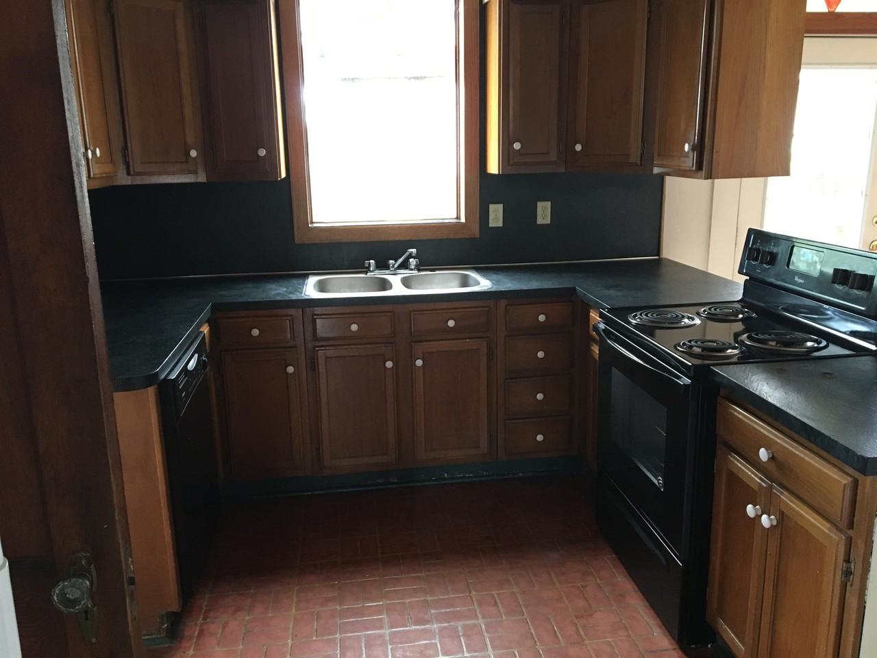 601 Minden St #1 - Photo 2 of 7