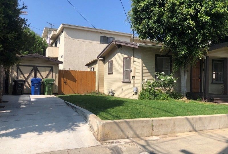 1015 Granville Avenue, - Photo 2 of 5