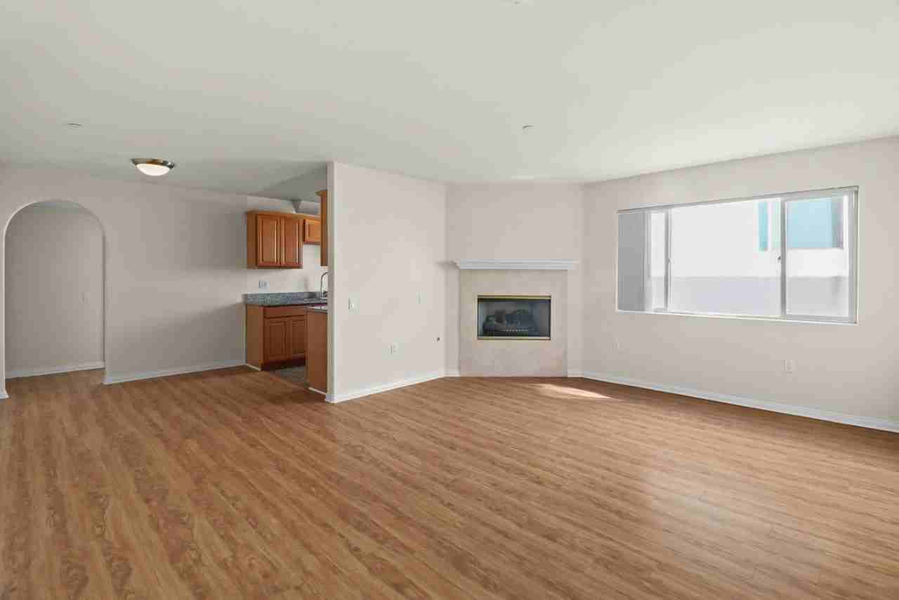 4262 Lindblade Drive, - Photo 7 of 50