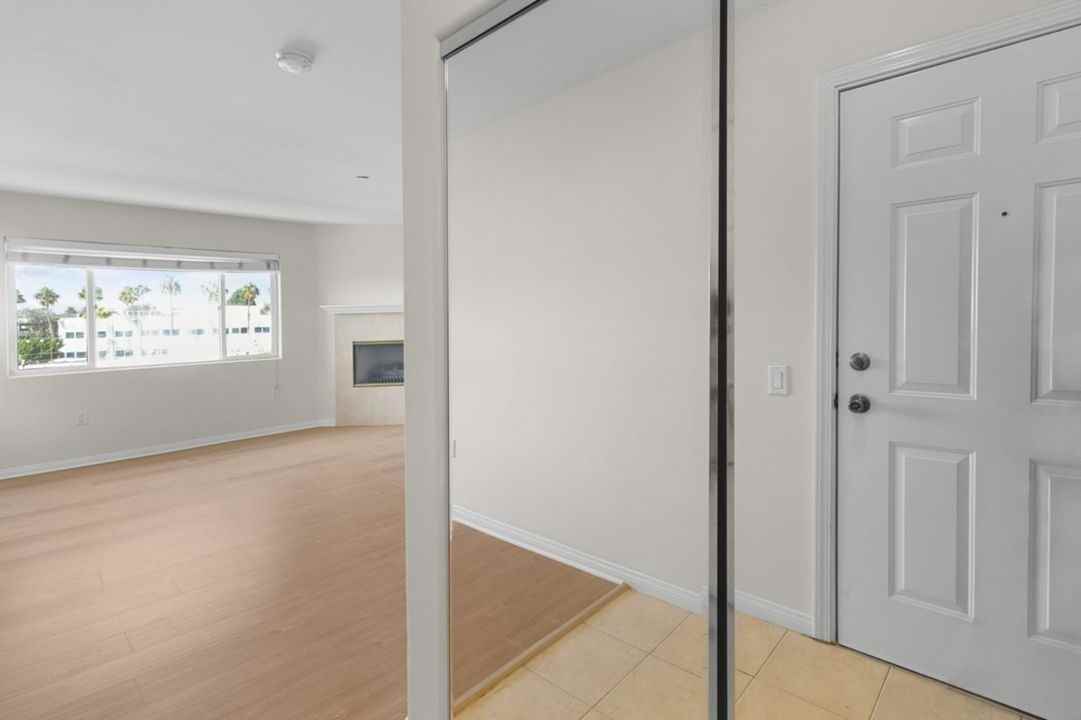 4262 Lindblade Drive, - Photo 5 of 50