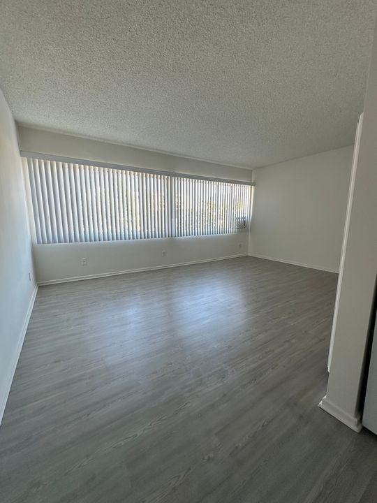 1519 Stoner Avenue, - Photo 4 of 50
