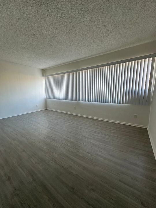 1519 Stoner Avenue, - Photo 7 of 50