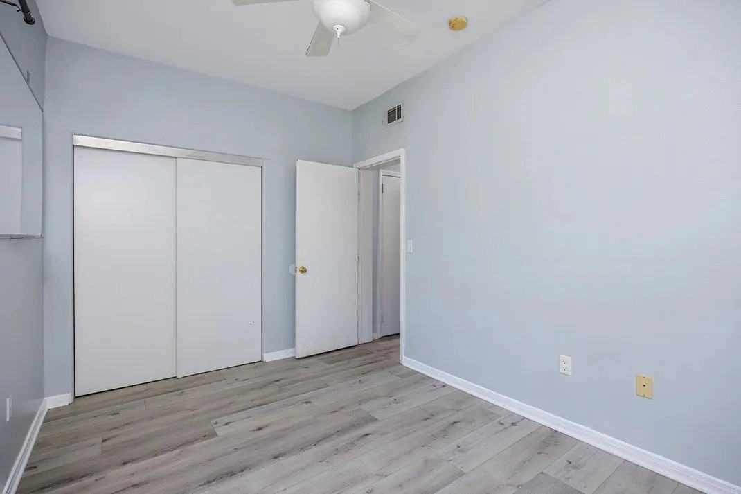 1220 W 27th St - Photo 7 of 50