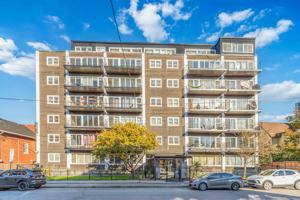 featured image of 325 Besserer St