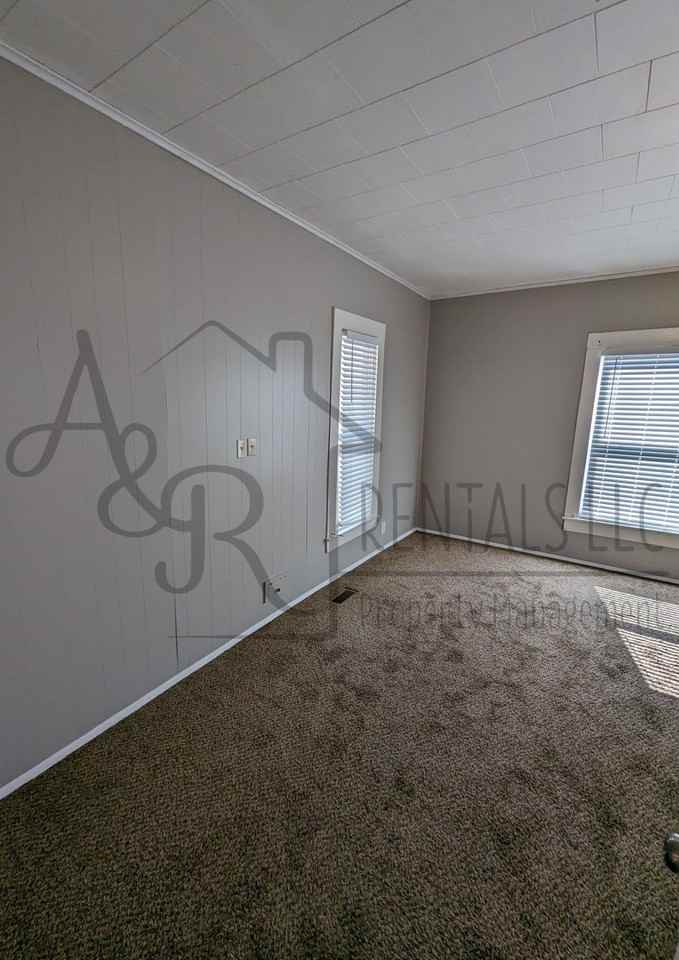 608 W Forest St #1 - Photo 6 of 13