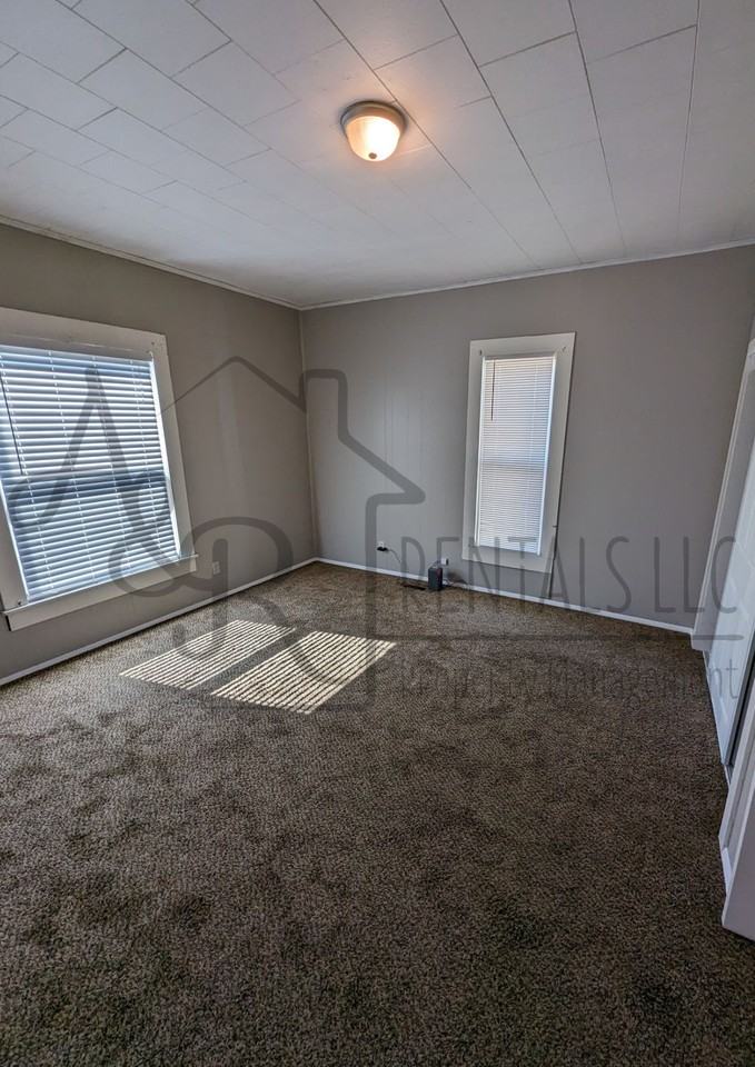 608 W Forest St #1 - Photo 7 of 13