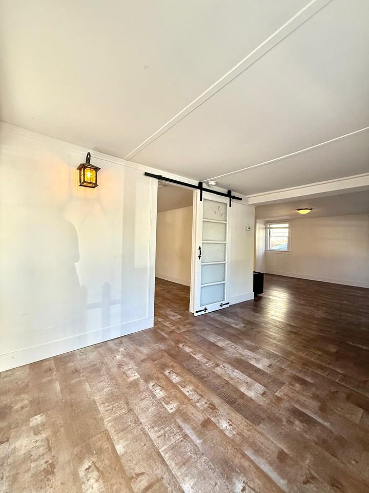 315 1st St #A - Photo 5 of 21