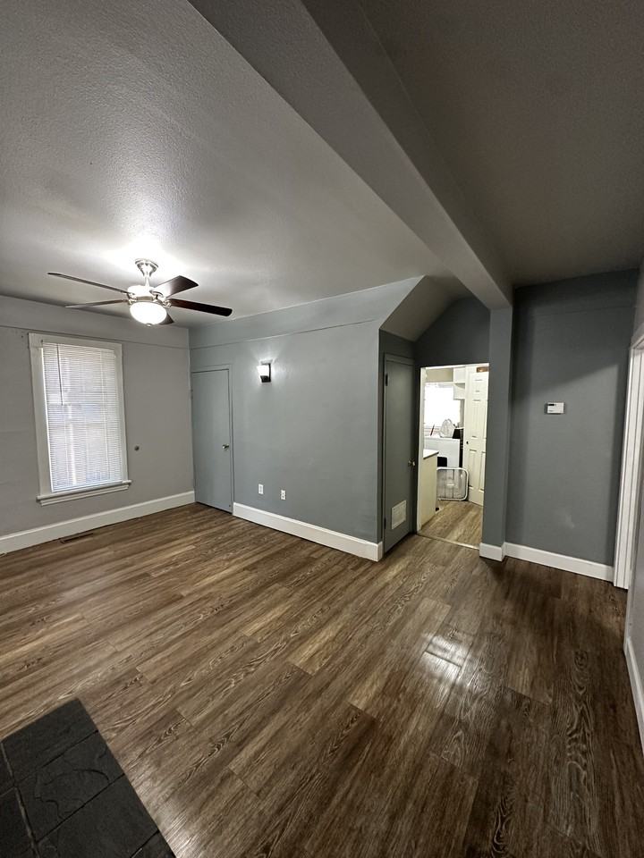 2018 N Cincinnati St - Photo 2 of 23