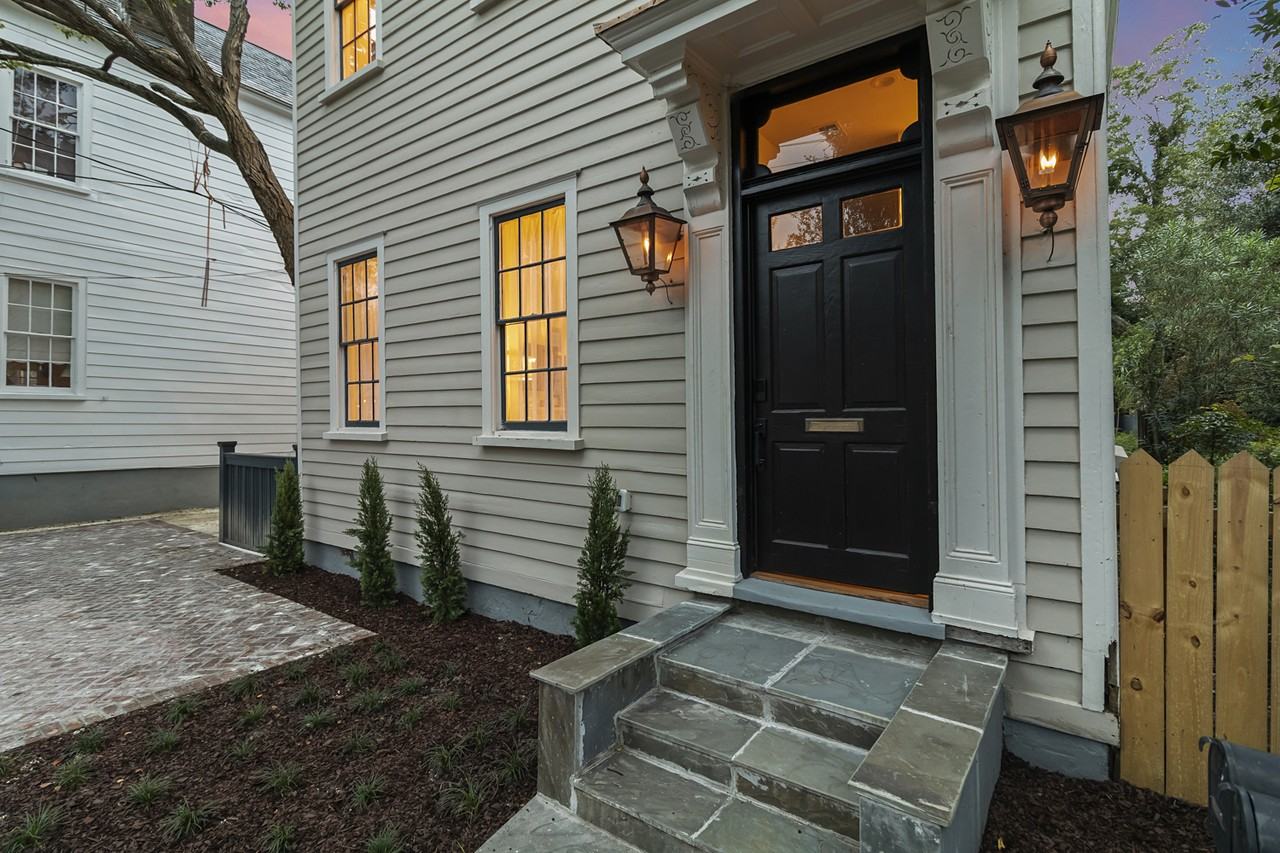 19 Smith St #A - Photo 4 of 25