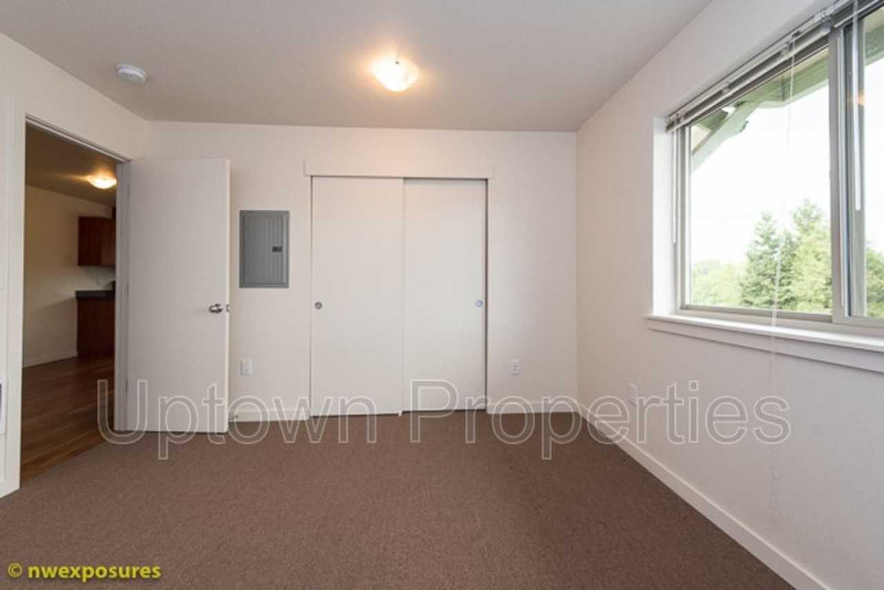 Franklin and Tucker Apartments - Photo 3 of 16