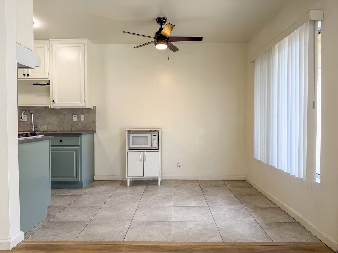 531 N Marengo Ave #2 - Photo 4 of 17