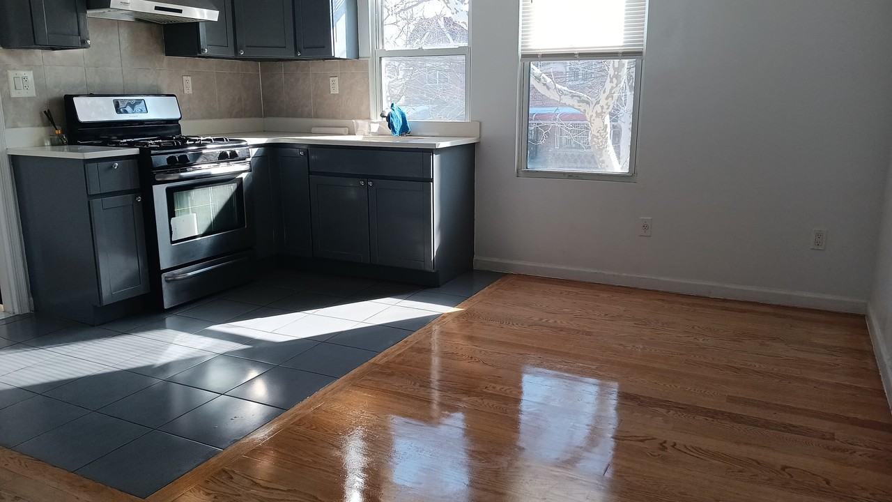 85 Avenue S #2f - Photo 6 of 9