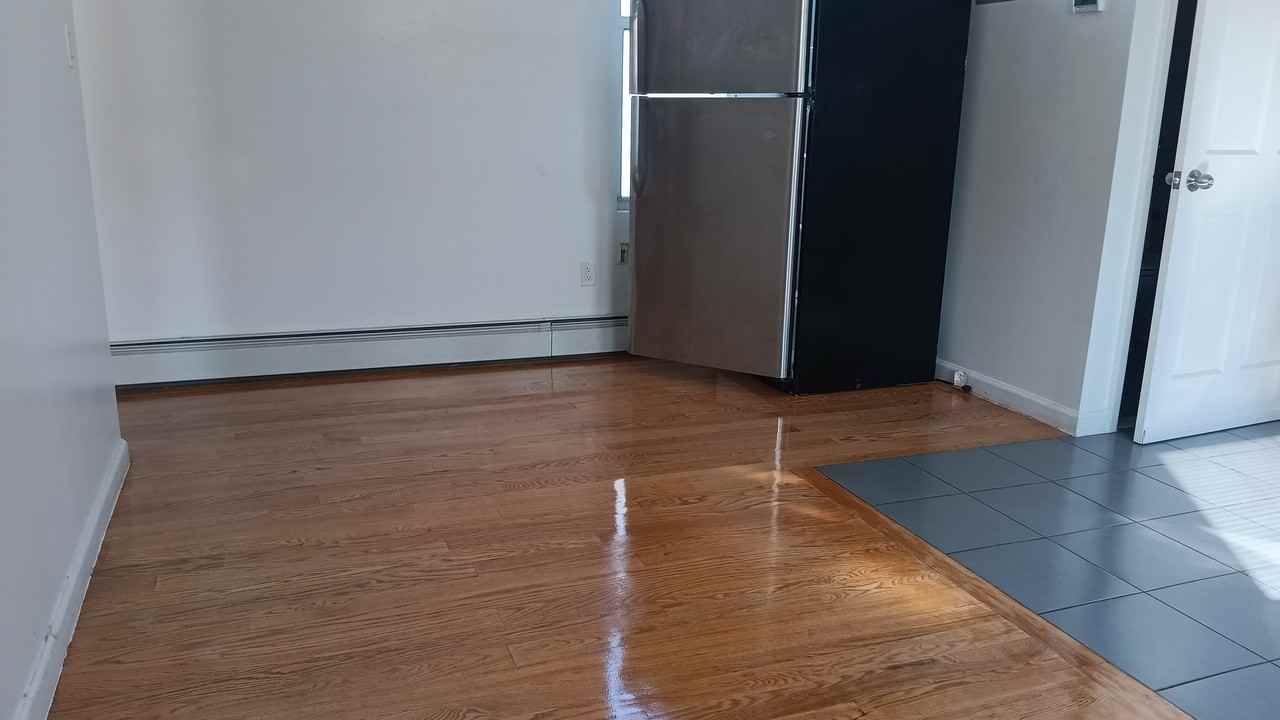 85 Avenue S #2f - Photo 7 of 9