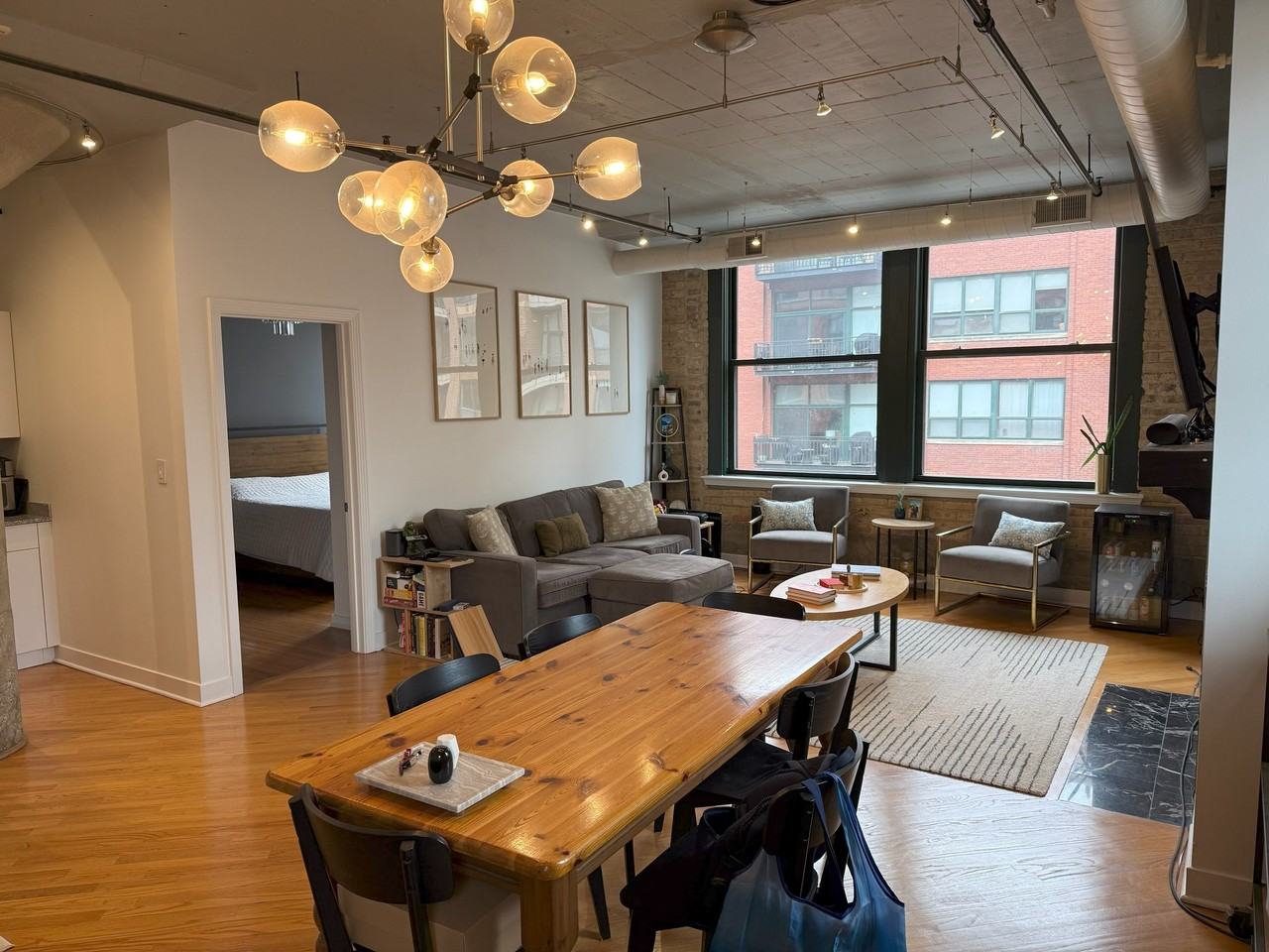 411 W Ontario St #528 - Photo 4 of 28