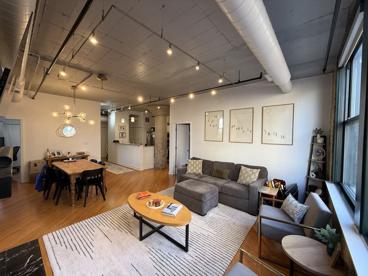 411 W Ontario St #528 - Photo 5 of 28