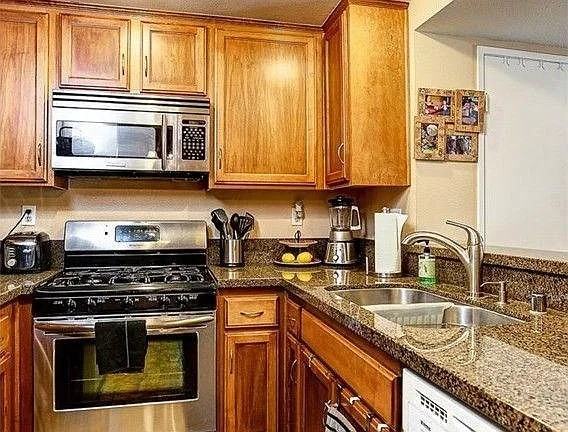 24105 Del Monte Dr #453 - Photo 4 of 22