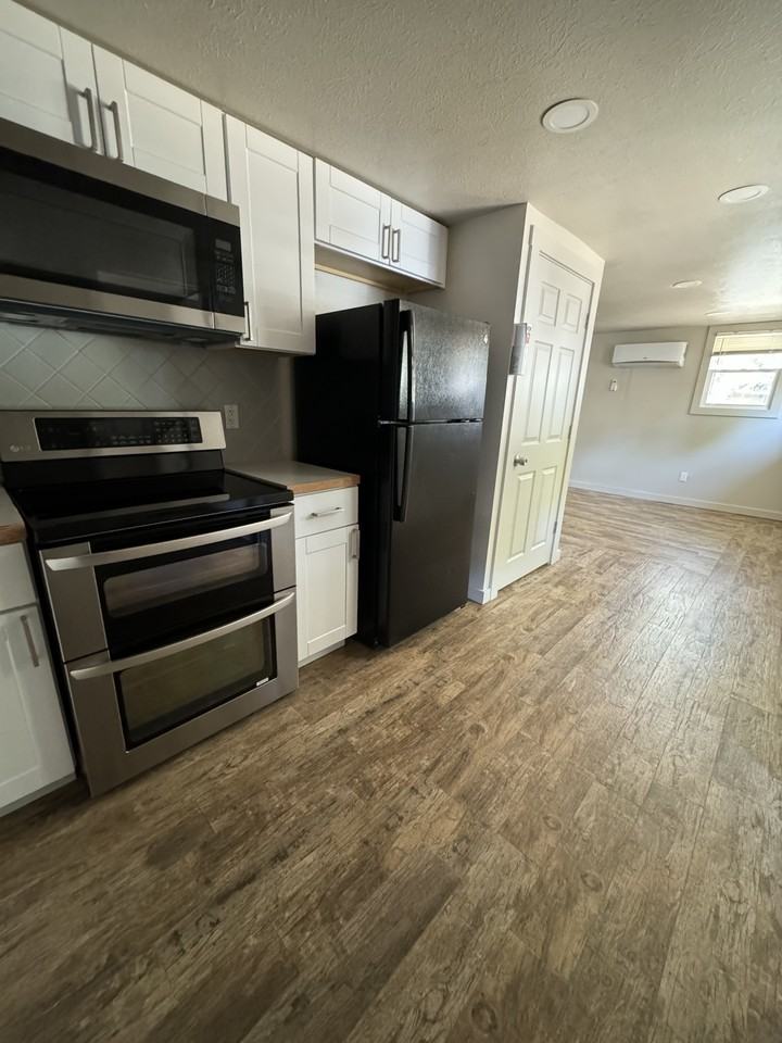 1285 E 4th N #1 - Photo 5 of 16