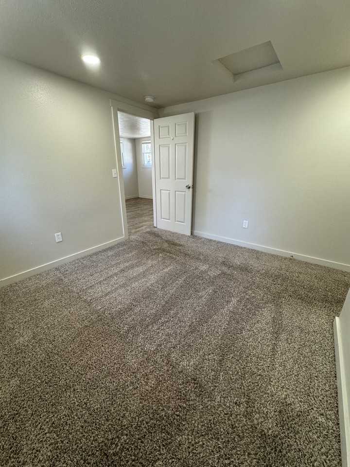 1285 E 4th N #1 - Photo 7 of 16