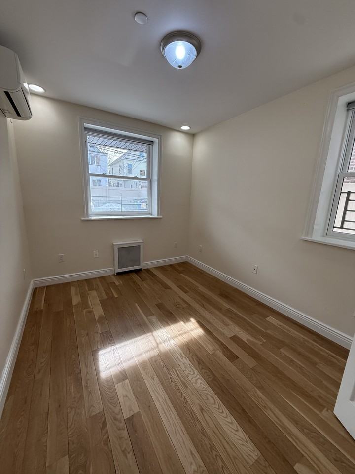 1438 72nd Street #1 - Photo 4 of 14