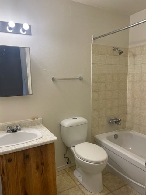 9004 86 St #302 - Photo 4 of 5