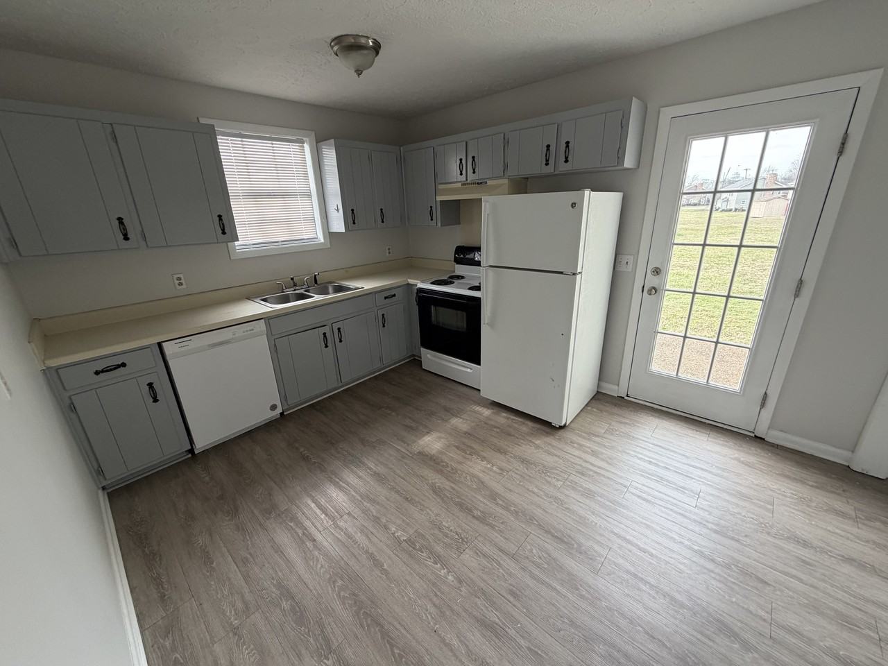 2448 Fairbrook Dr #1 - Photo 3 of 9