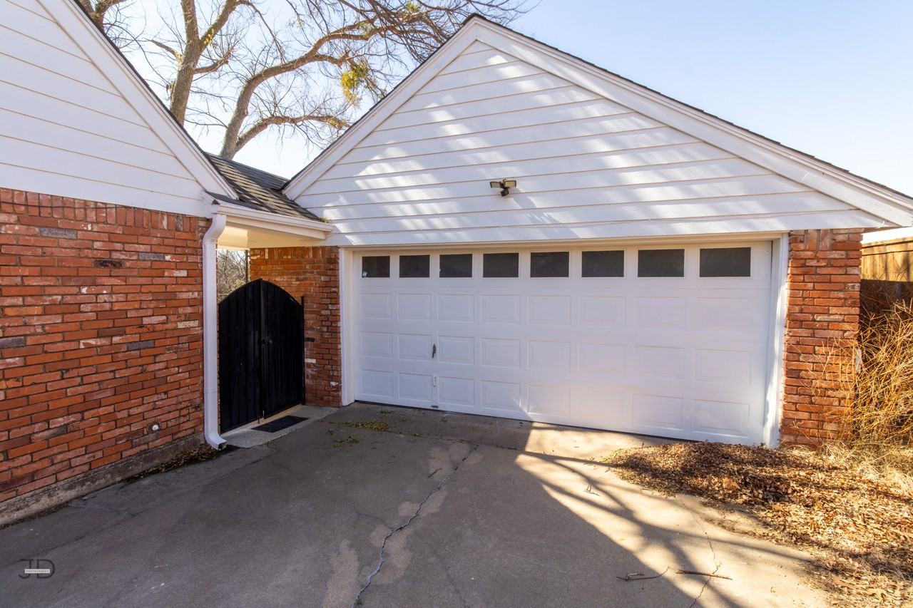 4306 Briar Cliff Dr #1 - Photo 2 of 30