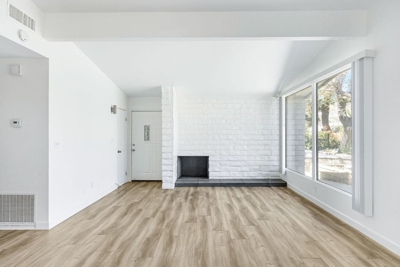 55100 Airlane Dr #1B - Photo 5 of 17