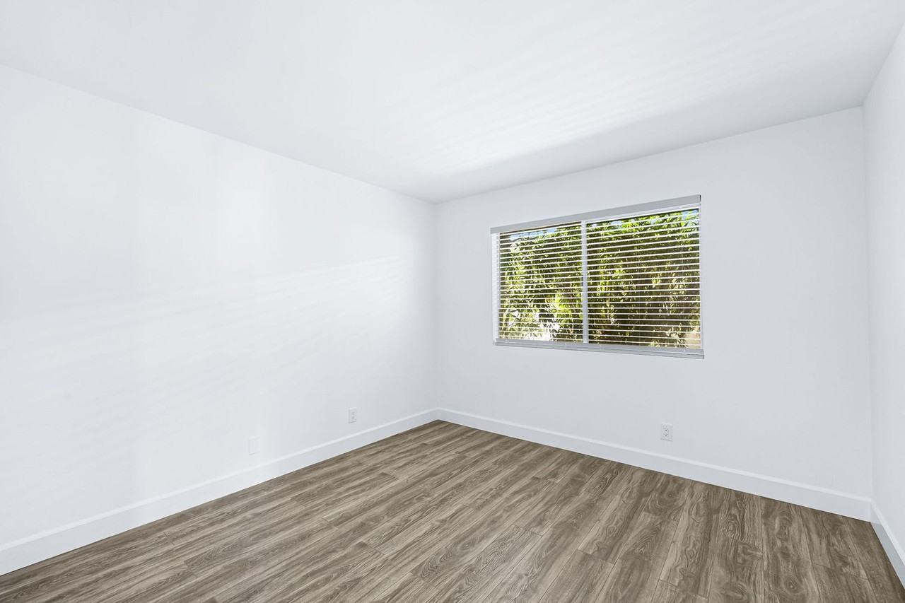 55220 Airlane Dr #14A - Photo 6 of 17