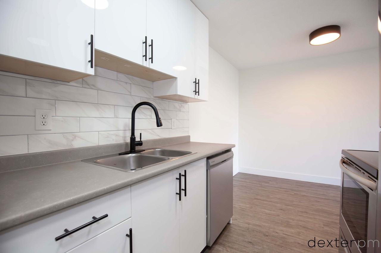 549 Dansey Avenue #120 - Photo 4 of 14