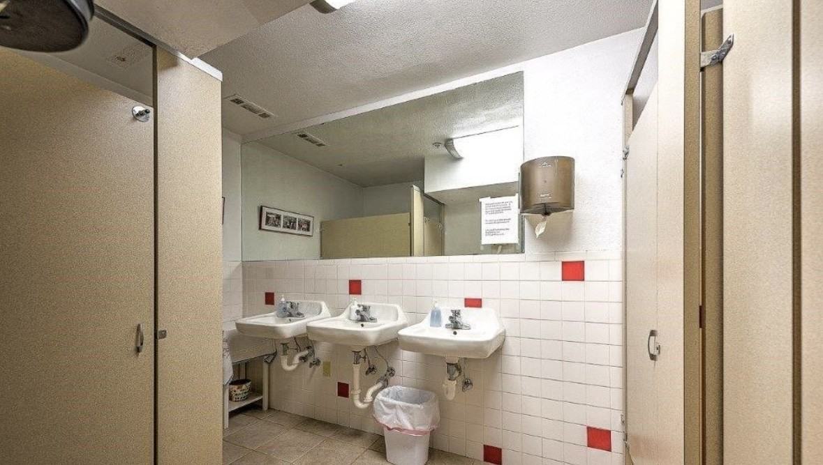 410 N Oliver Ave #1 - Photo 5 of 18