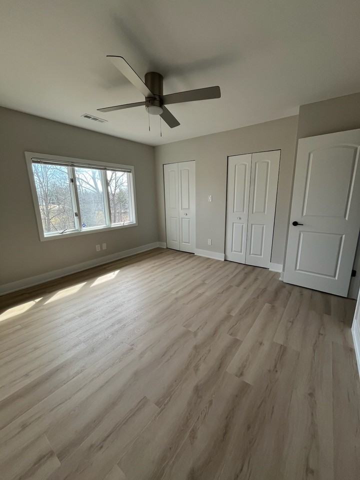 809 Wellington Dr #1 - Photo 5 of 7