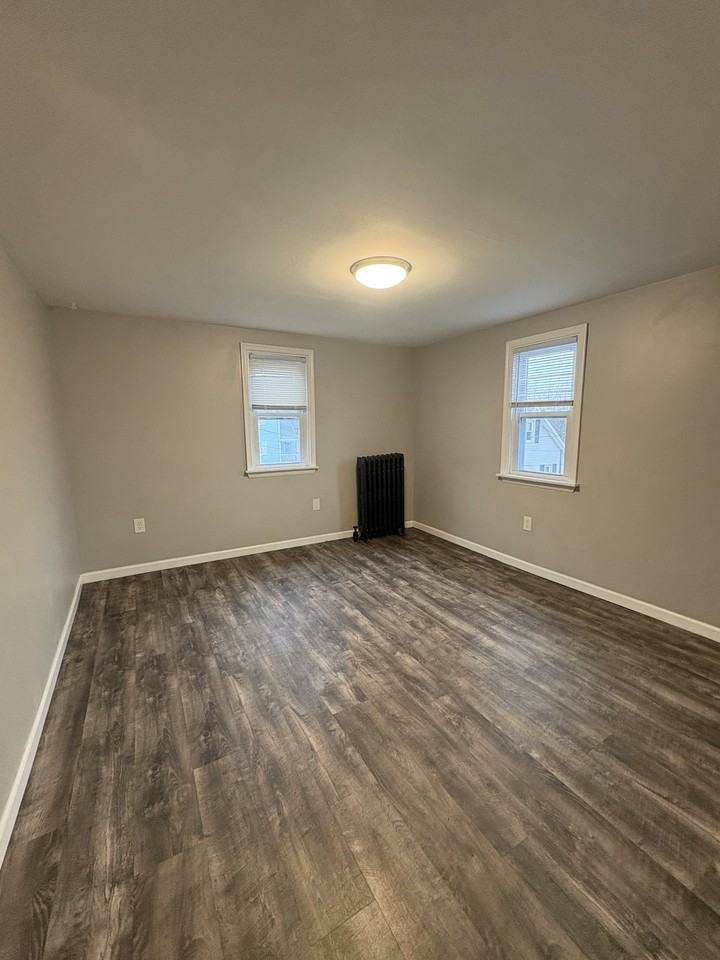 304 Green Grove Rd #304 - Photo 5 of 19