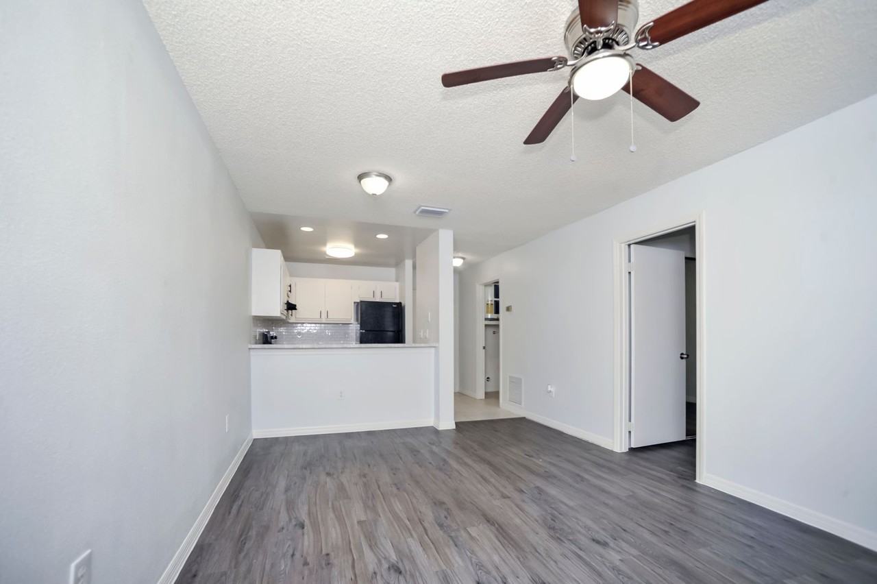 3165 South St. - Photo 7 of 38