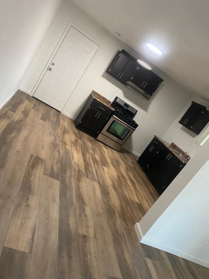 14 Grant St #A - Photo 3 of 8