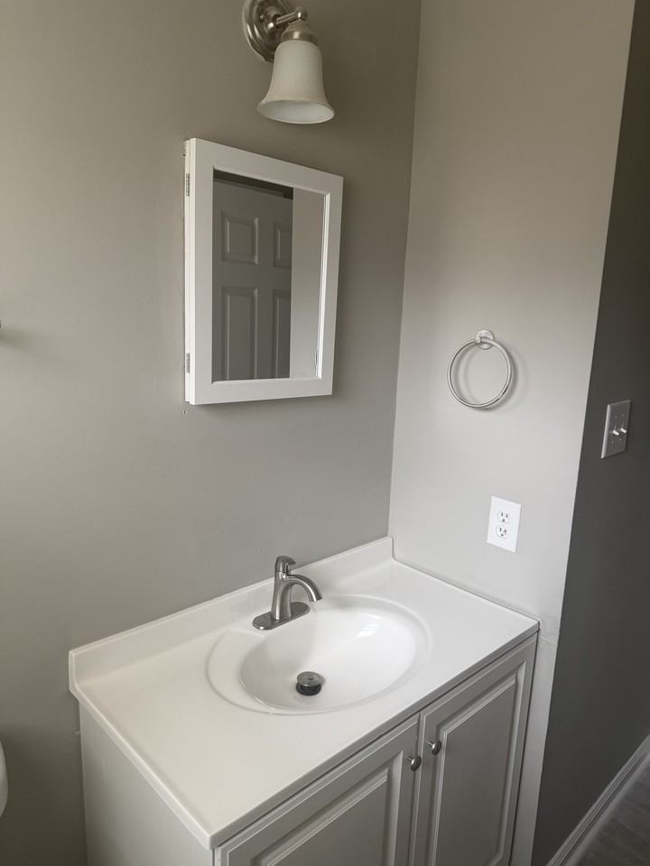 524 Newcastle Rd #1 - Photo 7 of 49