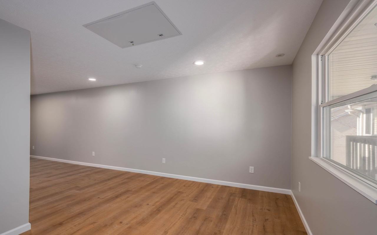 University Commons Apartments - Photo 7 of 37