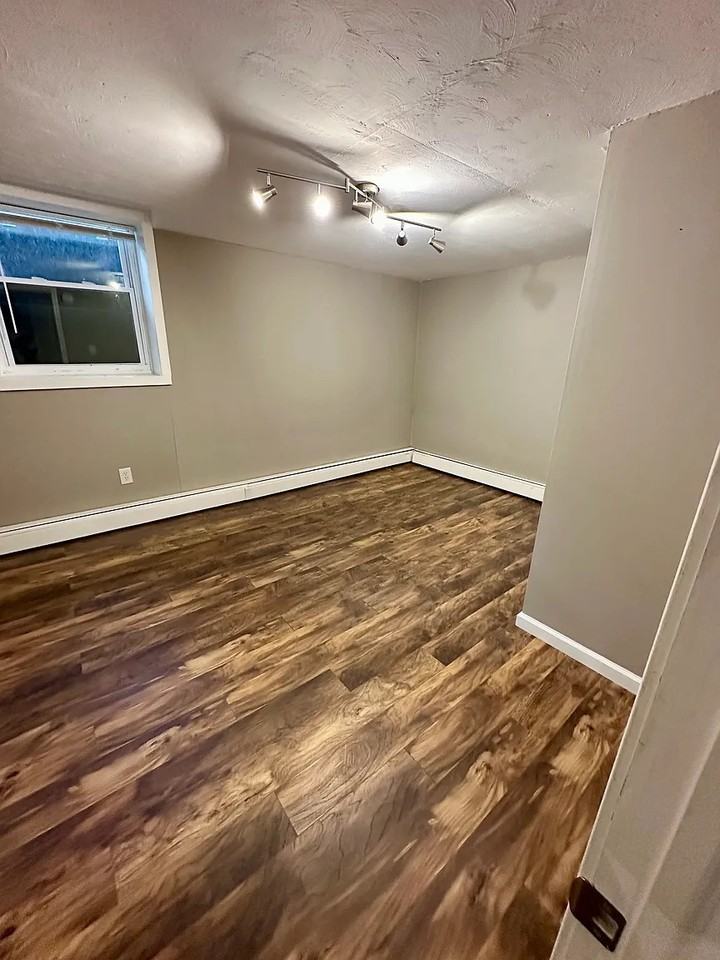 726 Cliff St #1 - Photo 7 of 24