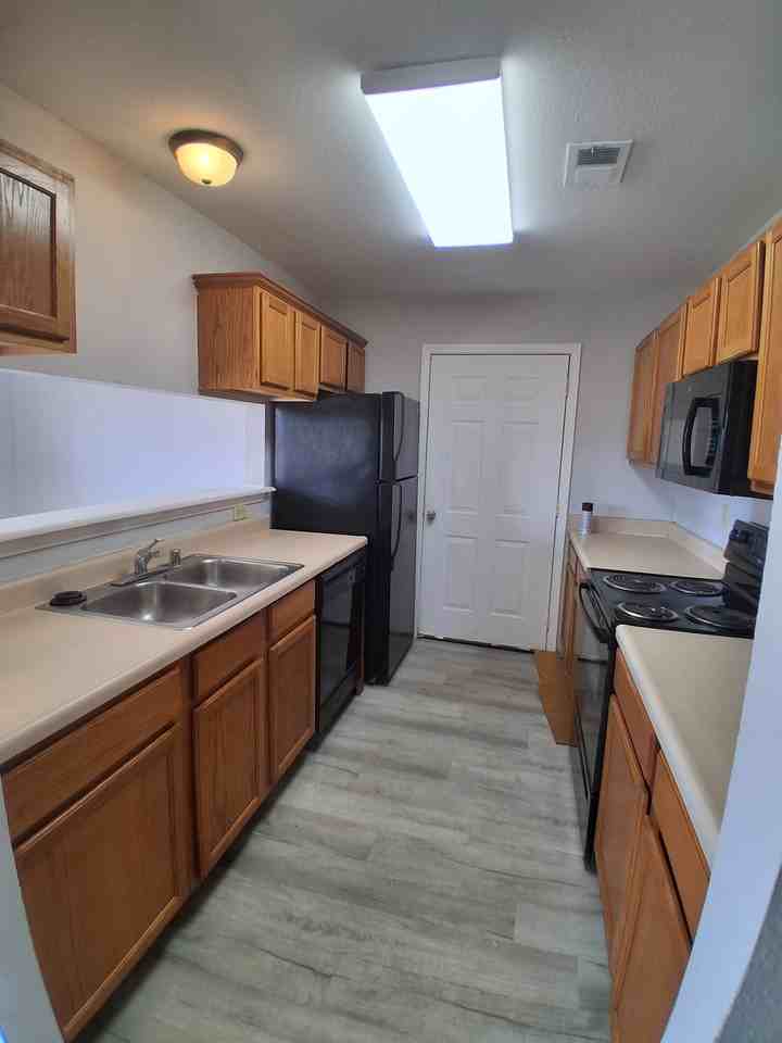 32 Cypress Ave #32CA - Photo 3 of 10