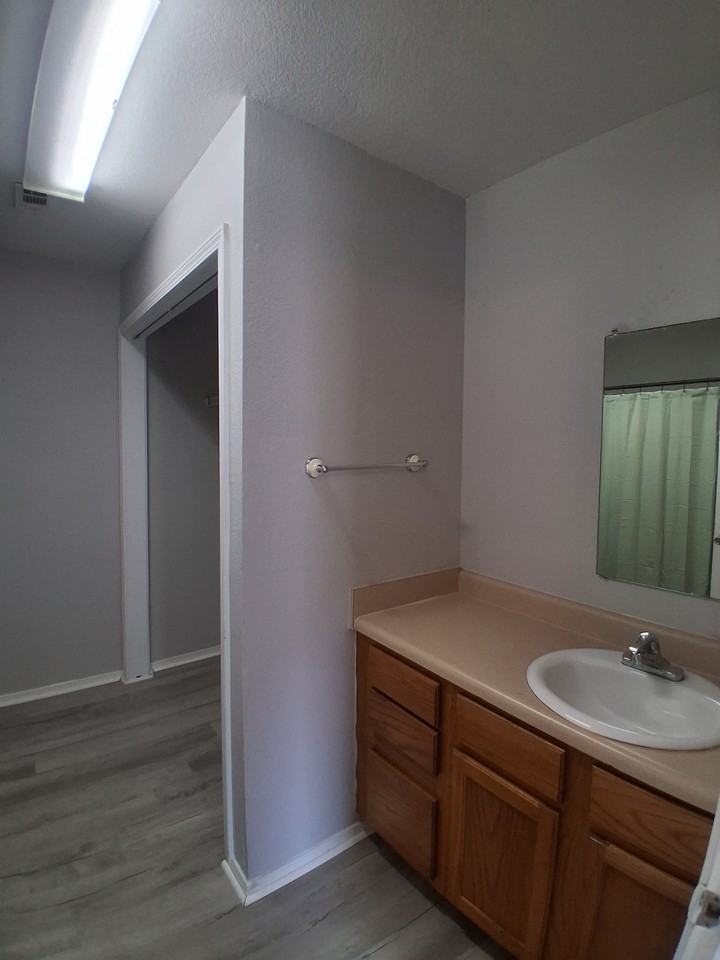 32 Cypress Ave #32CA - Photo 5 of 10