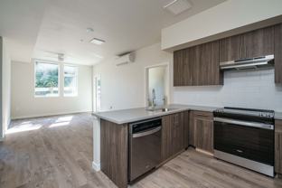 The Woods on Marquam Hill - Photo 1 of 1