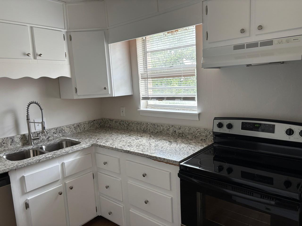 4701 Flat Shoals Road - 48 G #48G - Photo 3 of 15